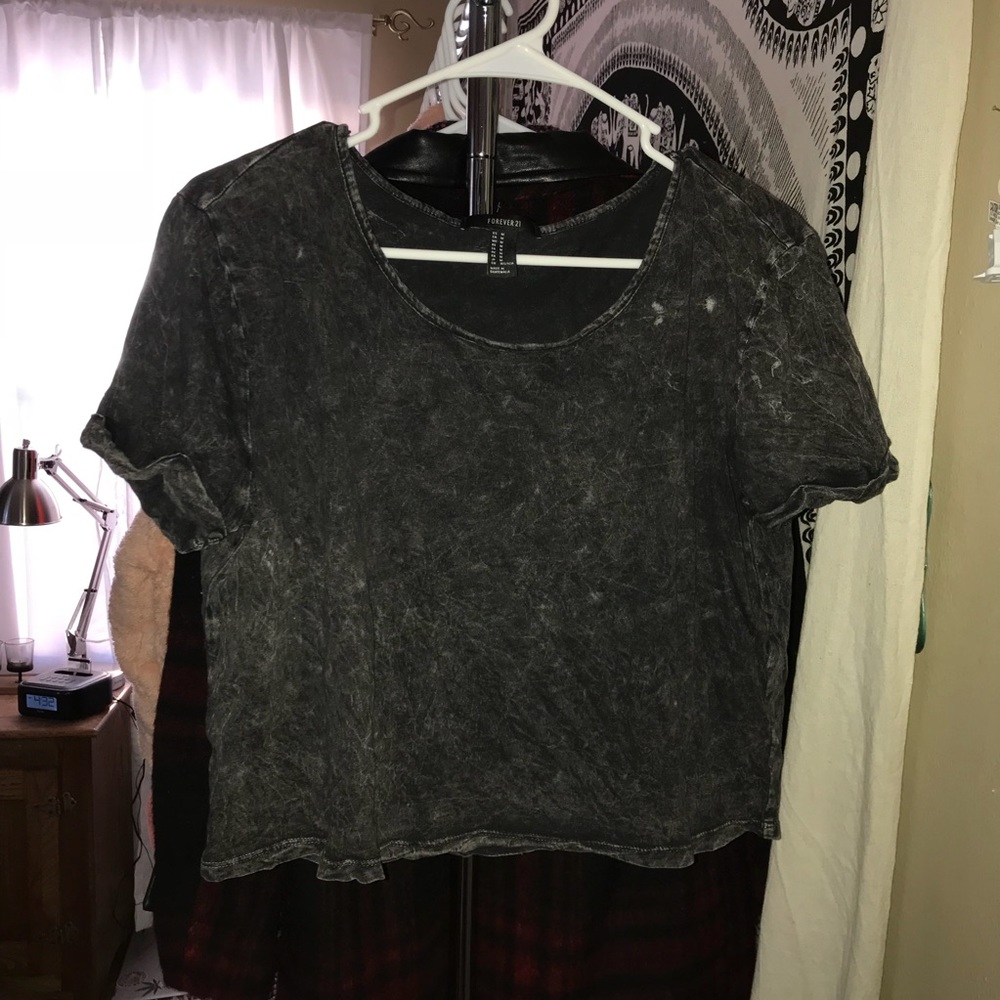 GRAY ACID WASHED CROPPED TEE